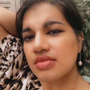 Meet your Posher, Urrooj